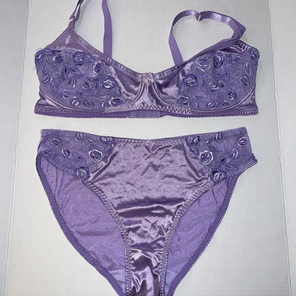 VTG Body Form Shiny Satin Bra & Panty Set 40D Soft Cup Briefs 1XL Lilac Floral